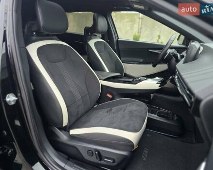 Черный Киа EV6, объемом двигателя 0 л и пробегом 55 тыс. км за 25500 $, фото 57 на Automoto.ua