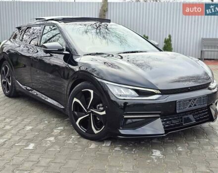 Черный Киа EV6, объемом двигателя 0 л и пробегом 55 тыс. км за 25500 $, фото 1 на Automoto.ua