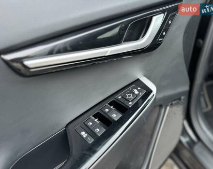 Черный Киа EV6, объемом двигателя 0 л и пробегом 77 тыс. км за 26000 $, фото 19 на Automoto.ua