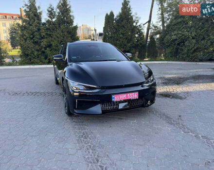 Черный Киа EV6, объемом двигателя 0 л и пробегом 49 тыс. км за 34500 $, фото 4 на Automoto.ua