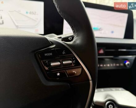 Чорний Кіа EV6, об'ємом двигуна 0 л та пробігом 7 тис. км за 26999 $, фото 23 на Automoto.ua