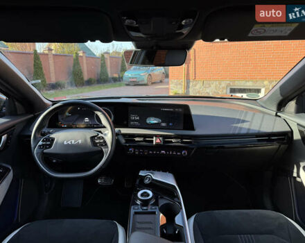Черный Киа EV6, объемом двигателя 0 л и пробегом 80 тыс. км за 22900 $, фото 67 на Automoto.ua