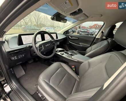 Чорний Кіа EV6, об'ємом двигуна 0 л та пробігом 7 тис. км за 26999 $, фото 13 на Automoto.ua