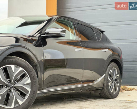 Черный Киа EV6, объемом двигателя 0 л и пробегом 77 тыс. км за 26000 $, фото 9 на Automoto.ua