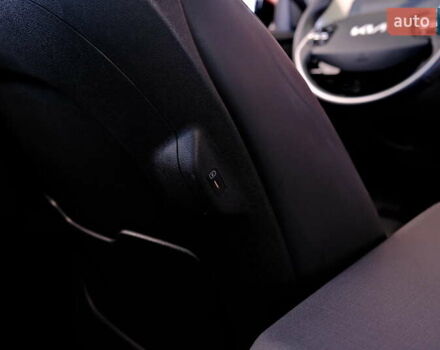 Черный Киа EV6, объемом двигателя 0 л и пробегом 29 тыс. км за 24900 $, фото 63 на Automoto.ua