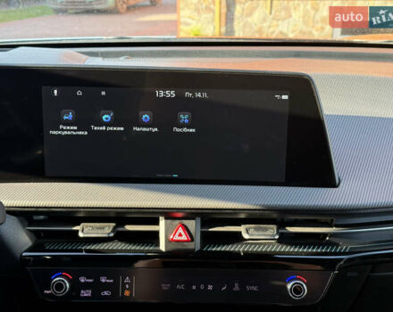 Черный Киа EV6, объемом двигателя 0 л и пробегом 80 тыс. км за 22900 $, фото 86 на Automoto.ua