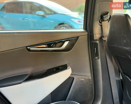 Черный Киа EV6, объемом двигателя 0 л и пробегом 80 тыс. км за 22900 $, фото 96 на Automoto.ua