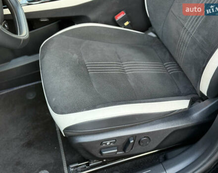 Черный Киа EV6, объемом двигателя 0 л и пробегом 80 тыс. км за 22900 $, фото 36 на Automoto.ua