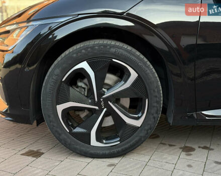 Черный Киа EV6, объемом двигателя 0 л и пробегом 80 тыс. км за 22900 $, фото 14 на Automoto.ua