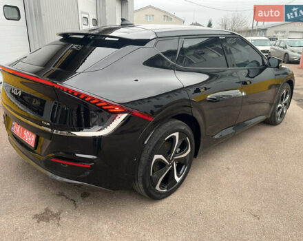 Черный Киа EV6, объемом двигателя 0 л и пробегом 44 тыс. км за 25300 $, фото 7 на Automoto.ua