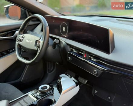 Черный Киа EV6, объемом двигателя 0 л и пробегом 80 тыс. км за 22900 $, фото 48 на Automoto.ua