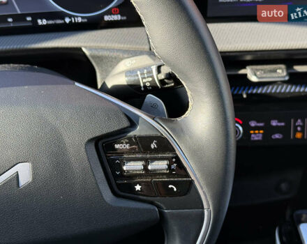 Черный Киа EV6, объемом двигателя 0 л и пробегом 80 тыс. км за 22900 $, фото 71 на Automoto.ua