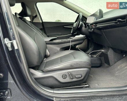 Черный Киа EV6, объемом двигателя 0 л и пробегом 49 тыс. км за 25000 $, фото 25 на Automoto.ua