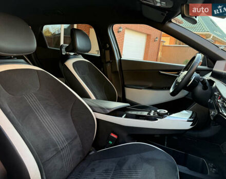 Черный Киа EV6, объемом двигателя 0 л и пробегом 80 тыс. км за 22900 $, фото 45 на Automoto.ua