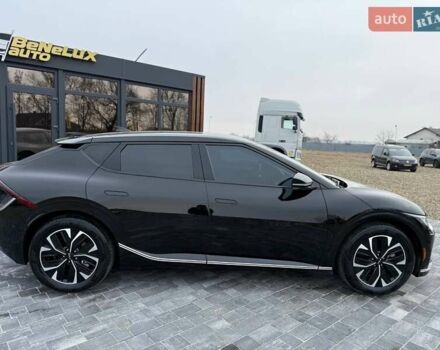 Чорний Кіа EV6, об'ємом двигуна 0 л та пробігом 7 тис. км за 26999 $, фото 7 на Automoto.ua