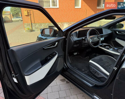 Черный Киа EV6, объемом двигателя 0 л и пробегом 80 тыс. км за 22900 $, фото 33 на Automoto.ua