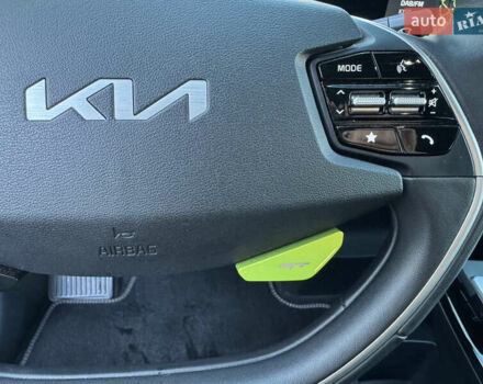 Черный Киа EV6, объемом двигателя 0 л и пробегом 49 тыс. км за 34500 $, фото 58 на Automoto.ua