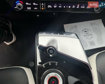 Черный Киа EV6, объемом двигателя 0 л и пробегом 44 тыс. км за 25300 $, фото 12 на Automoto.ua