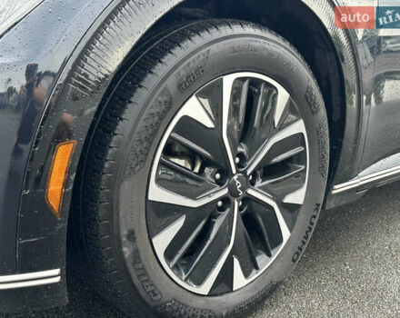 Черный Киа EV6, объемом двигателя 0 л и пробегом 49 тыс. км за 25000 $, фото 6 на Automoto.ua