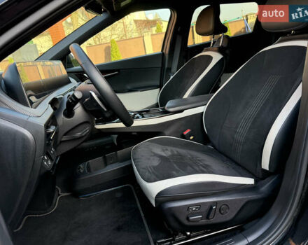 Черный Киа EV6, объемом двигателя 0 л и пробегом 80 тыс. км за 22900 $, фото 35 на Automoto.ua
