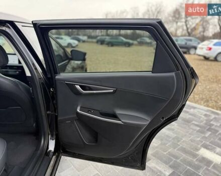 Чорний Кіа EV6, об'ємом двигуна 0 л та пробігом 7 тис. км за 26999 $, фото 31 на Automoto.ua