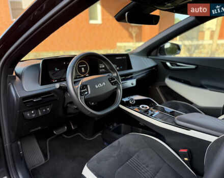 Черный Киа EV6, объемом двигателя 0 л и пробегом 80 тыс. км за 22900 $, фото 40 на Automoto.ua