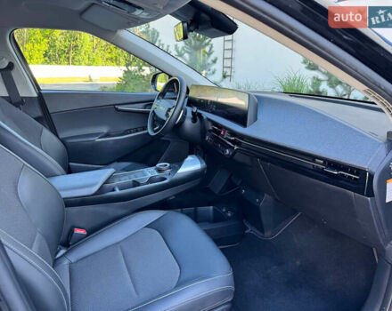 Черный Киа EV6, объемом двигателя 0 л и пробегом 82 тыс. км за 26100 $, фото 18 на Automoto.ua