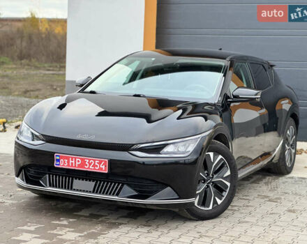 Черный Киа EV6, объемом двигателя 0 л и пробегом 77 тыс. км за 26000 $, фото 2 на Automoto.ua