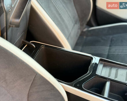 Черный Киа EV6, объемом двигателя 0 л и пробегом 80 тыс. км за 22900 $, фото 59 на Automoto.ua