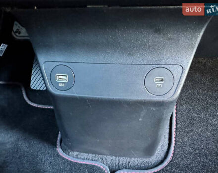 Черный Киа EV6, объемом двигателя 0 л и пробегом 82 тыс. км за 26100 $, фото 20 на Automoto.ua