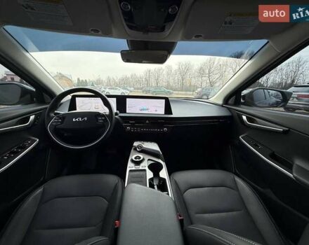 Чорний Кіа EV6, об'ємом двигуна 0 л та пробігом 7 тис. км за 26999 $, фото 25 на Automoto.ua