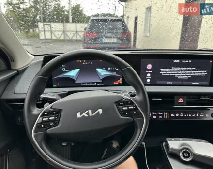 Черный Киа EV6, объемом двигателя 0 л и пробегом 49 тыс. км за 25000 $, фото 16 на Automoto.ua