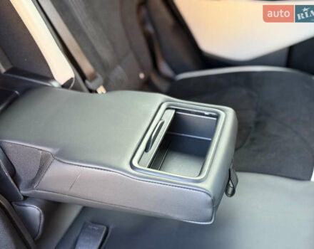 Черный Киа EV6, объемом двигателя 0 л и пробегом 80 тыс. км за 22900 $, фото 99 на Automoto.ua