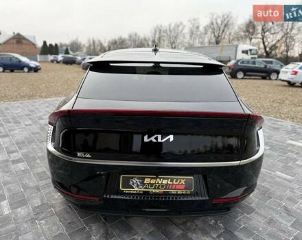Чорний Кіа EV6, об'ємом двигуна 0 л та пробігом 7 тис. км за 26999 $, фото 5 на Automoto.ua