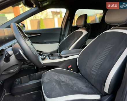 Черный Киа EV6, объемом двигателя 0 л и пробегом 80 тыс. км за 22900 $, фото 39 на Automoto.ua