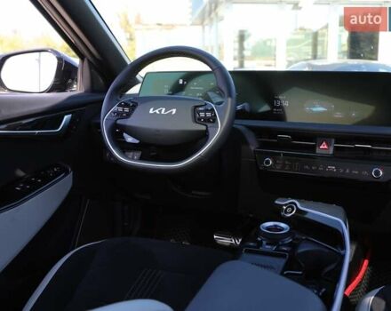 Черный Киа EV6, объемом двигателя 0 л и пробегом 5 тыс. км за 33300 $, фото 10 на Automoto.ua