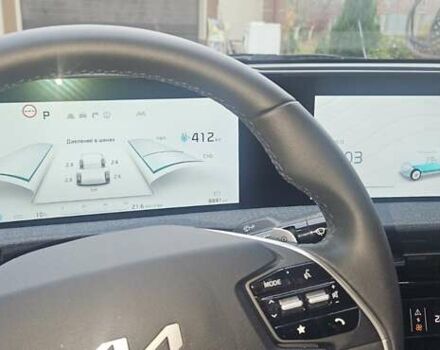 Черный Киа EV6, объемом двигателя 0 л и пробегом 8 тыс. км за 26650 $, фото 8 на Automoto.ua