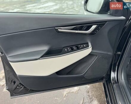 Черный Киа EV6, объемом двигателя 0 л и пробегом 11 тыс. км за 29999 $, фото 14 на Automoto.ua