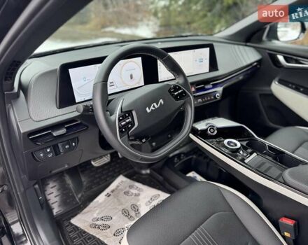 Черный Киа EV6, объемом двигателя 0 л и пробегом 11 тыс. км за 29999 $, фото 18 на Automoto.ua
