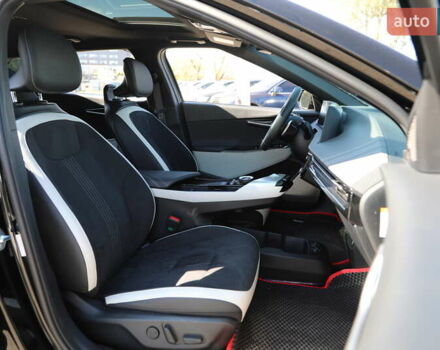 Черный Киа EV6, объемом двигателя 0 л и пробегом 5 тыс. км за 33300 $, фото 9 на Automoto.ua
