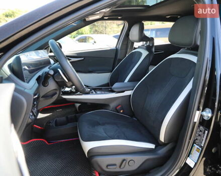 Черный Киа EV6, объемом двигателя 0 л и пробегом 5 тыс. км за 33300 $, фото 6 на Automoto.ua