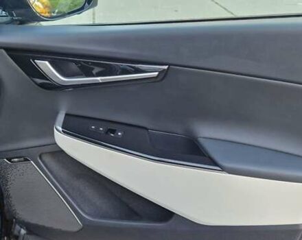 Чорний Кіа EV6, об'ємом двигуна 0 л та пробігом 21 тис. км за 27000 $, фото 22 на Automoto.ua