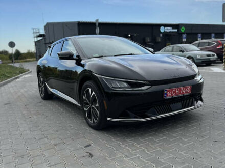 Черный Киа EV6, объемом двигателя 0 л и пробегом 61 тыс. км за 24500 $, фото 1 на Automoto.ua