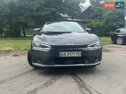 Киа EV6 2022 в Киеве на Automoto.ua Черный Киа EV6, объемом двигателя 0 л и пробегом 75 тыс. км за 26600 $, фото 1 на Automoto.ua