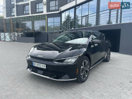 Кіа EV6 2022 у Рівному на Automoto.ua Чорний Кіа EV6, об'ємом двигуна 0 л та пробігом 59 тис. км за 25500 $, фото 1 на Automoto.ua