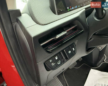 Красный Киа EV6, объемом двигателя 0 л и пробегом 52 тыс. км за 25500 $, фото 38 на Automoto.ua