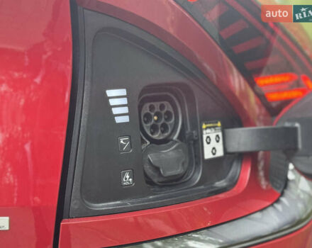 Червоний Кіа EV6, об'ємом двигуна 0 л та пробігом 160 тис. км за 26990 $, фото 17 на Automoto.ua