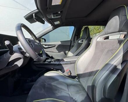 Червоний Кіа EV6, об'ємом двигуна 0 л та пробігом 62 тис. км за 36900 $, фото 23 на Automoto.ua