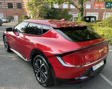 Красный Киа EV6, объемом двигателя 0 л и пробегом 51 тыс. км за 29000 $, фото 2 на Automoto.ua