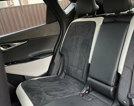 Красный Киа EV6, объемом двигателя 0 л и пробегом 77 тыс. км за 29300 $, фото 44 на Automoto.ua